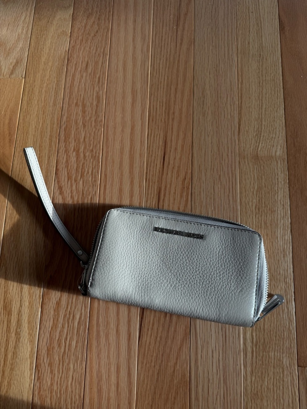 Michael Kors Wristlet - Grey